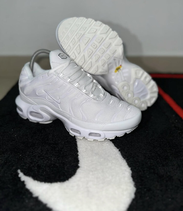 Nike Air Max Plus Tn Triple White