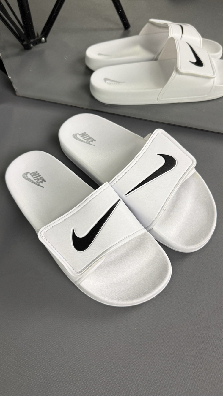 Nike Beyaz Cırtcırtlı Terlik