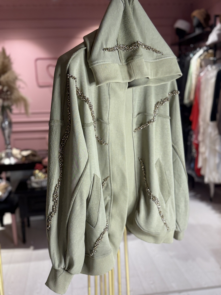 Kapüşonlu küf yeşili sweatshirt