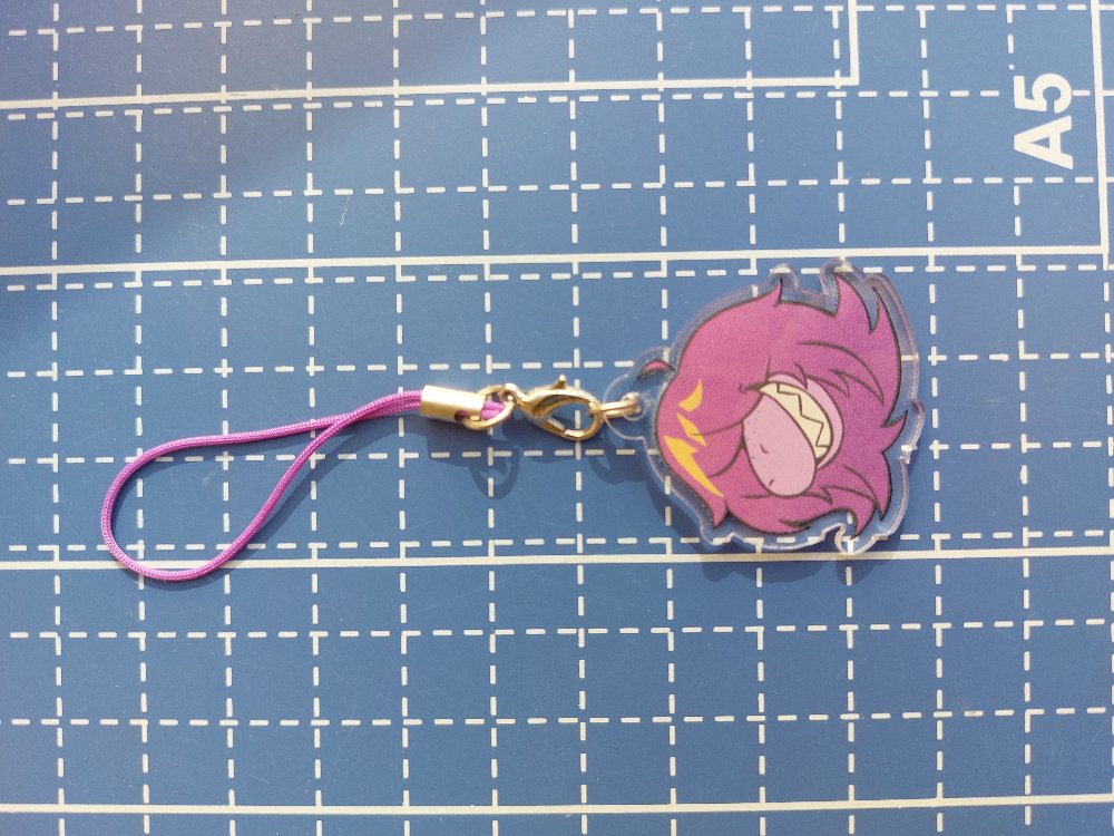 Susie Telefon Charm