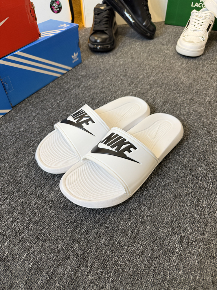 Nike Terlik