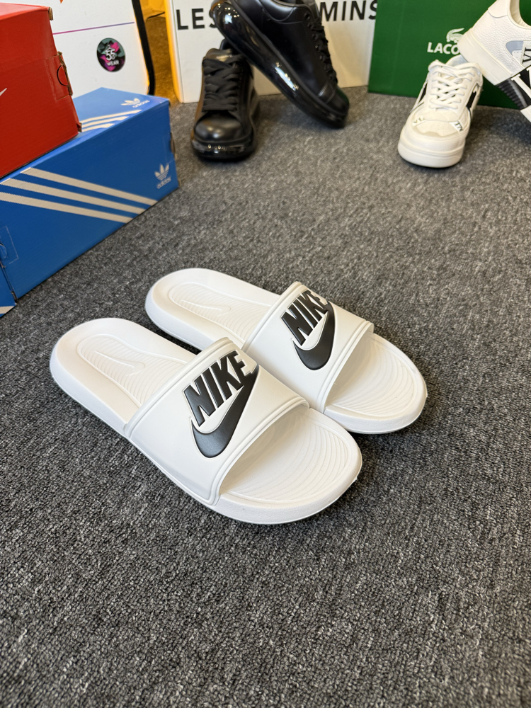 Nike Terlik