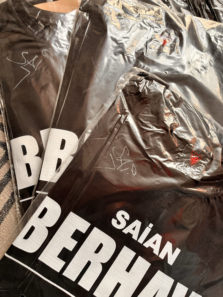 Saian - İmzalı Tshirt