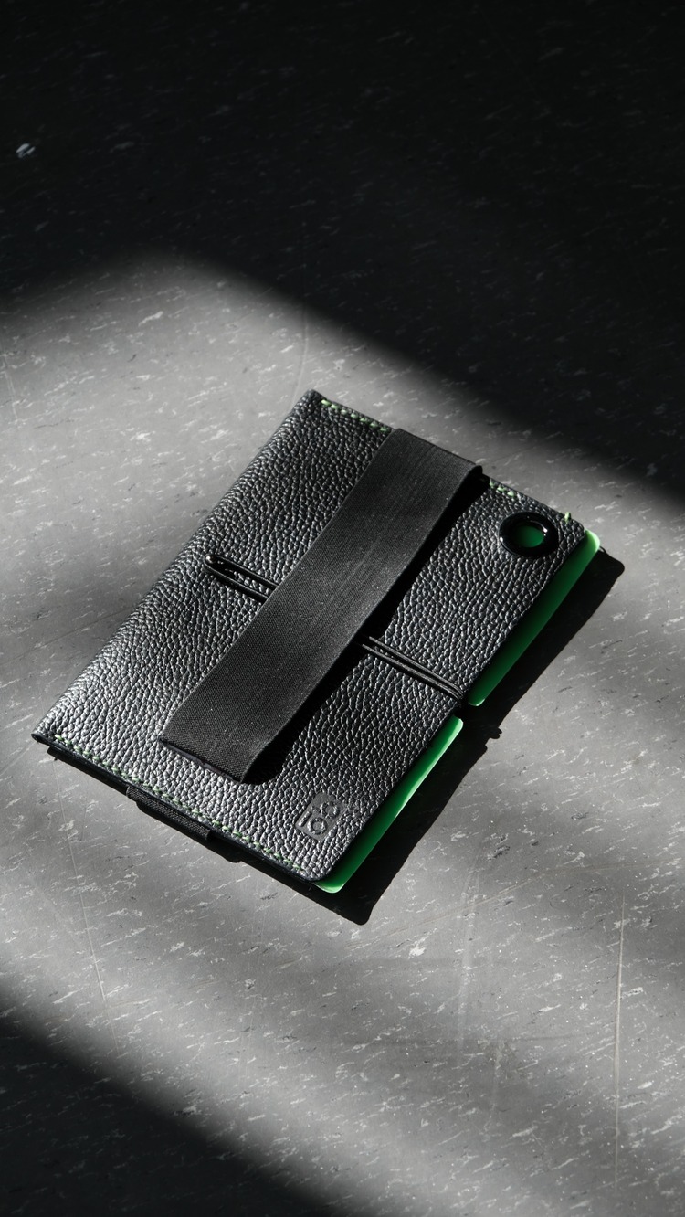 90 Hip serisi 100% Dana Derisi ve 100% El Yapımı A5 Boyutlu Clutch Çanta