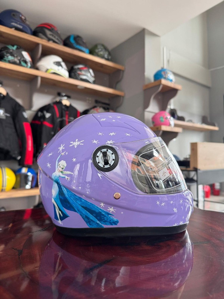 Elsa (Frozen) Temalı Çocuk Kapalı Motosiklet Kaskı