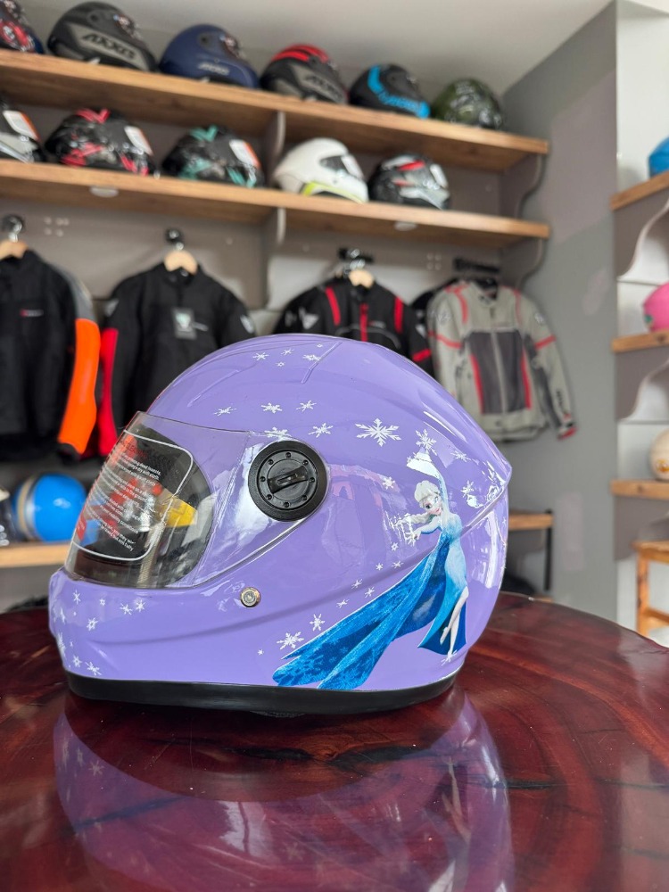 Elsa (Frozen) Temalı Çocuk Kapalı Motosiklet Kaskı