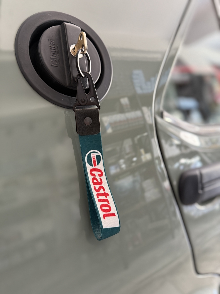 Castrol anahtarlık 
