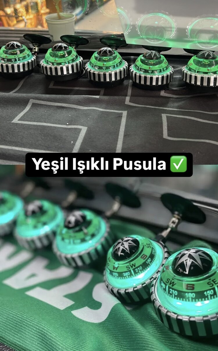 Yeşil ışıklı pusula