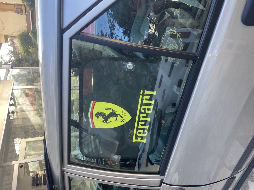 Ferrari yan cam perdesi sağ sol takım 