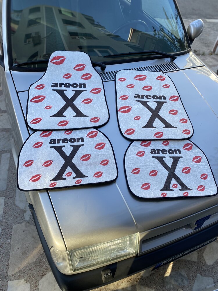 Öpücüklü X paspas takım beyaz