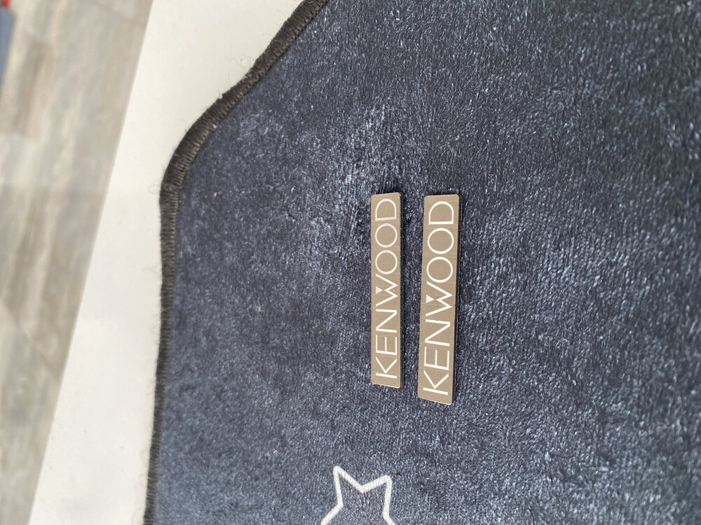 Kenwood 2’li logo