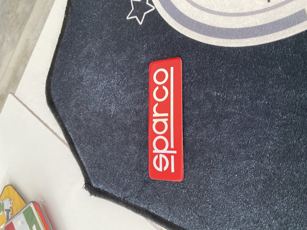 Sparco kırmızı sticker