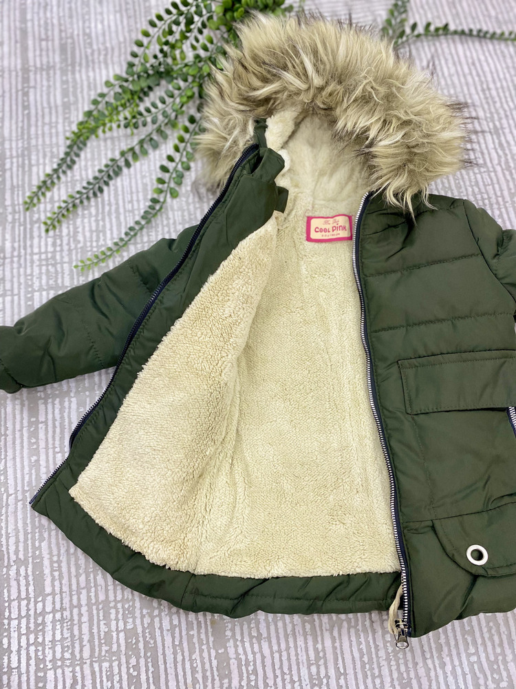 Haki Yeşil Kapşonlu Kürk Detaylı Unisex Çocuk Montu