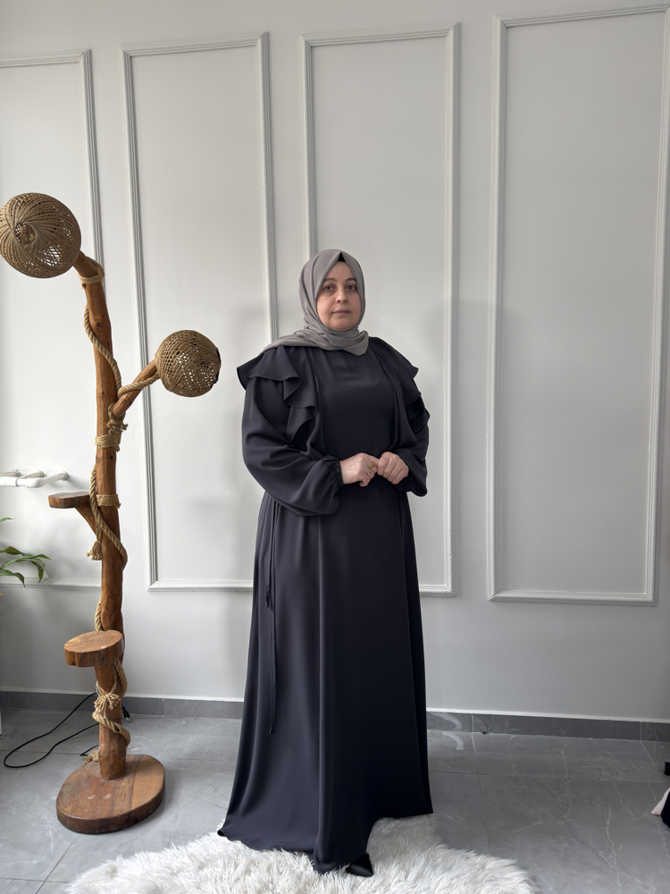 Büyük Beden Tesettüre Uyumlu Özel Dikim Omuz Detay Yan Bağcıklı Derya Model Elbise