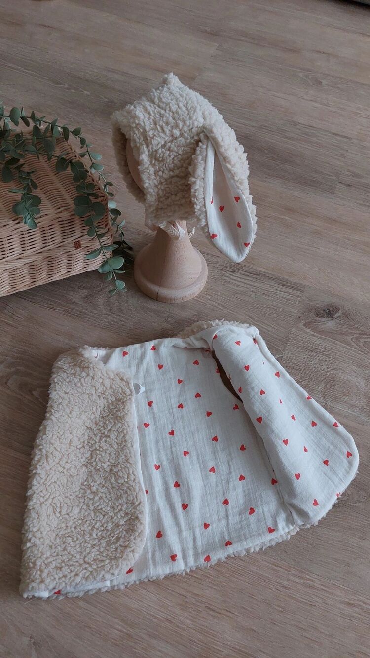 Teddy Muslin Yelek ve tavsan kulaklı şapkasi