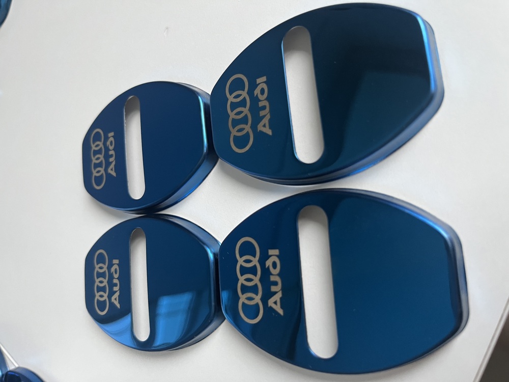AUDİ ÜNİVERSAL KAPI KİLİT KARŞILIĞI MAVİ 