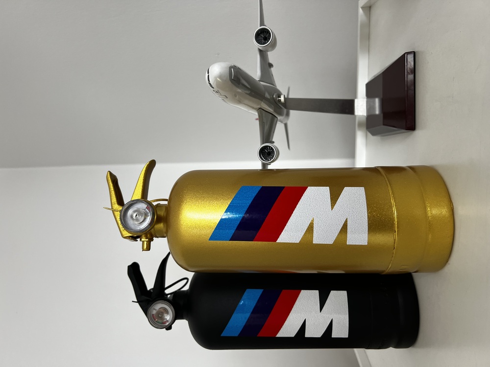 M LOGO GOLD RENK ÖZEL SERİ YANGIN SÖNRÜRME TÜPÜ 
