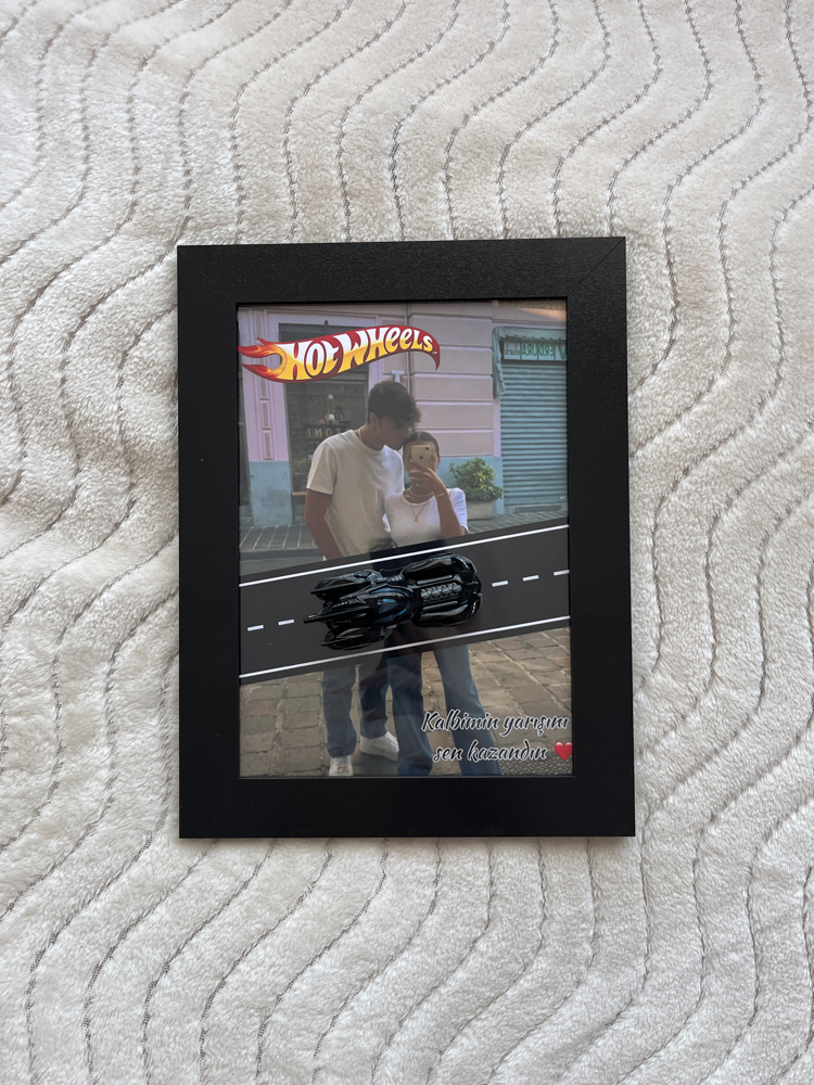 Kişiye özel Hot Wheels çerçeve