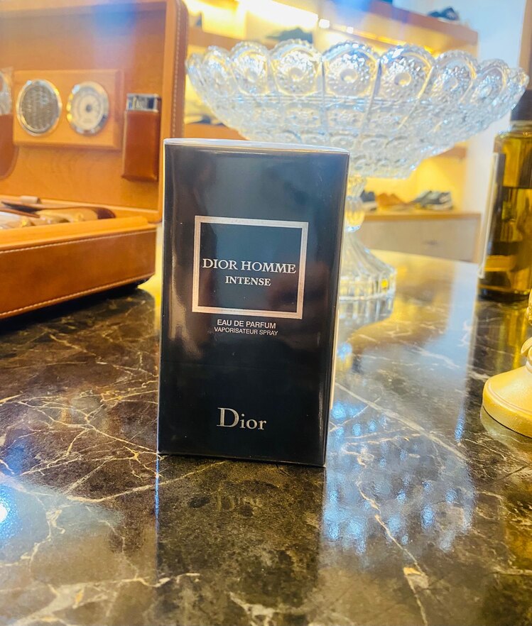 DIOR 