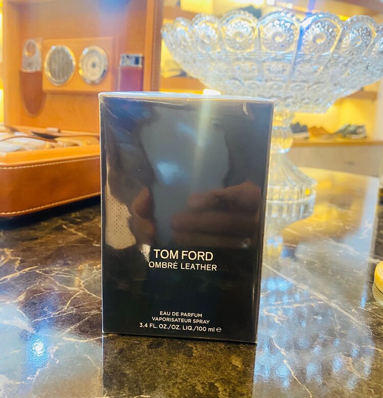 TOM FORD
