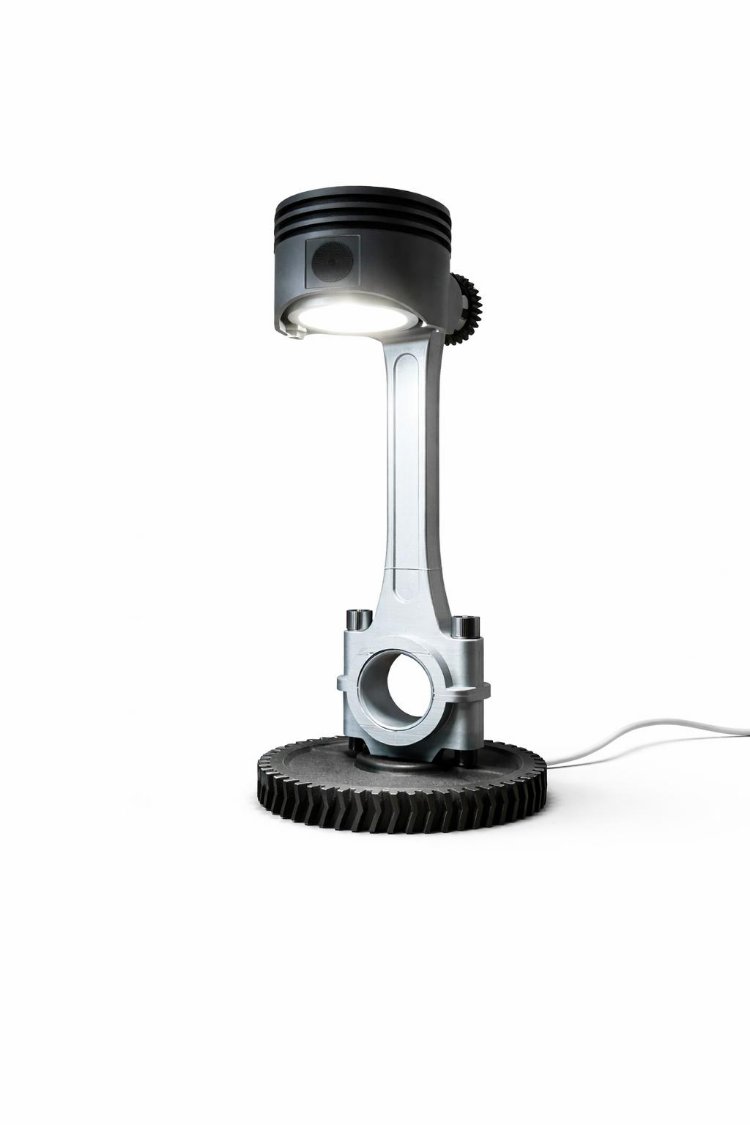 Piston Tasarımlı Ayarlanabilir Masa Lambası