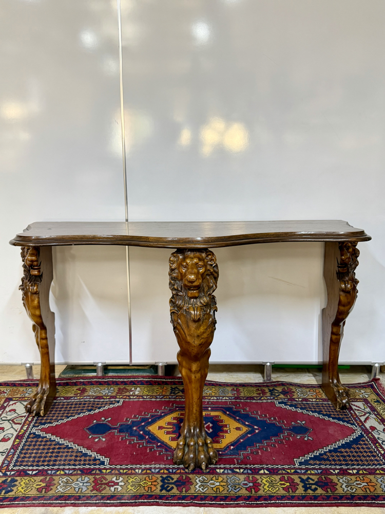 HARİKA EL İŞÇİLİĞİ AVRUPA ASLAN AYAK DRESUAR