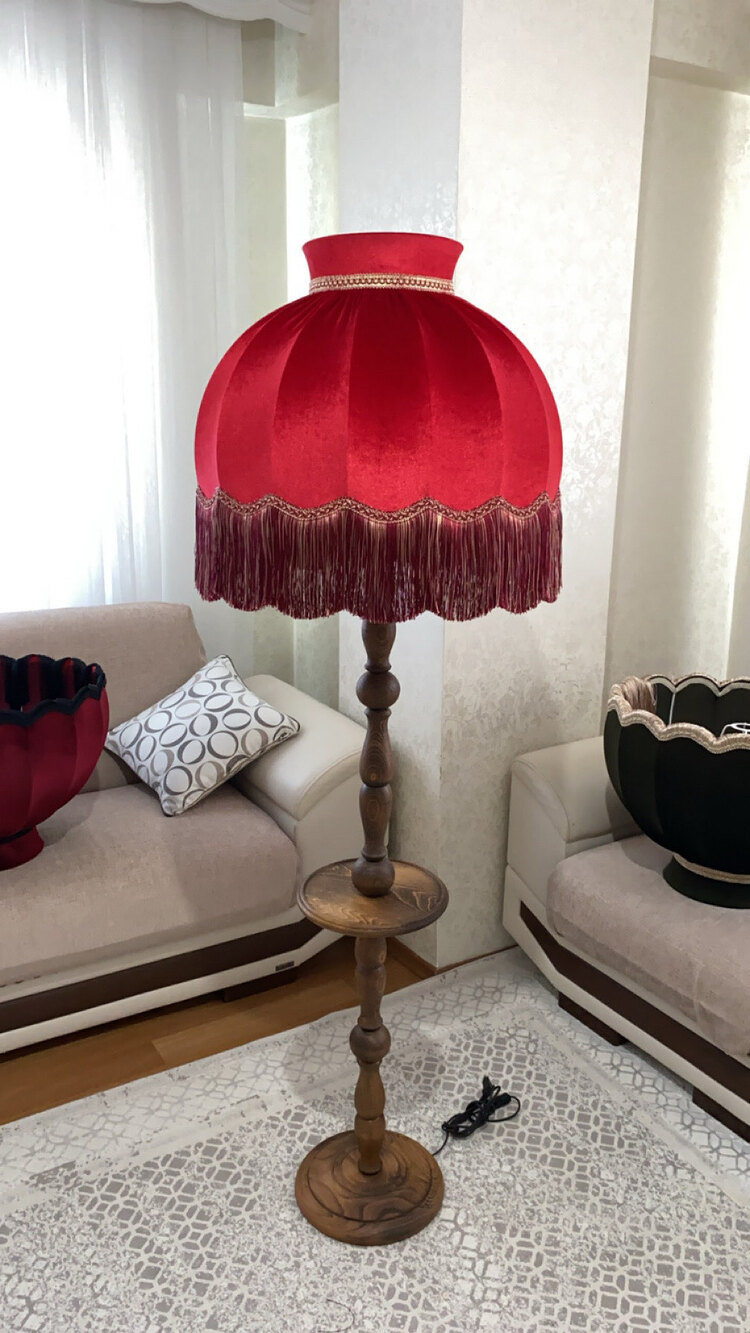 Kırmızı lambader