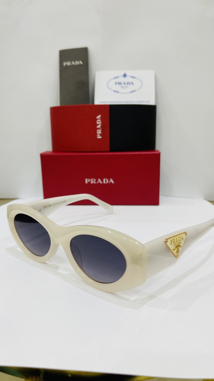 PRADA BEYAZ ÇERÇEVE SİYAH ŞEFFAF CAM