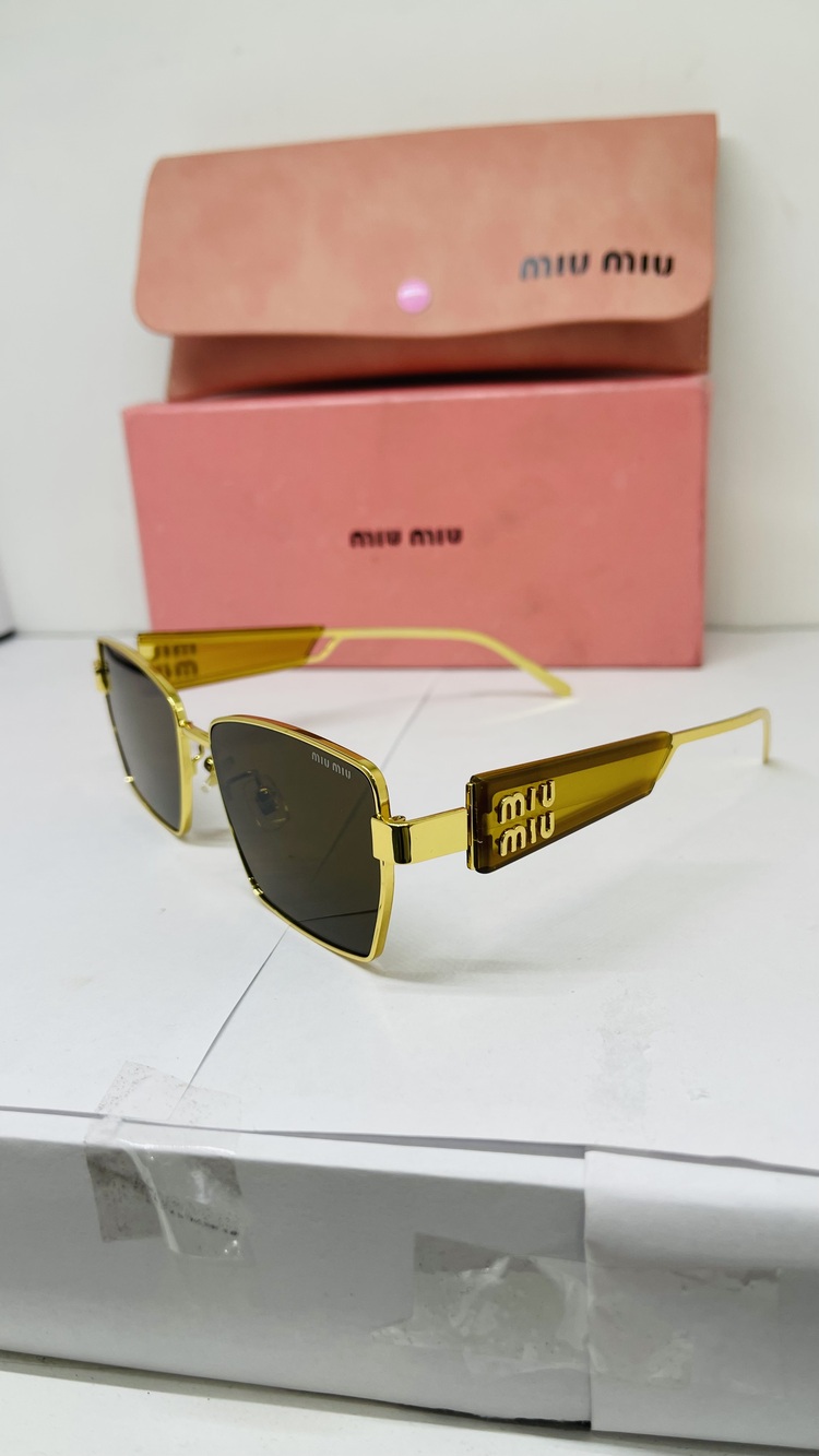 MIU GOLD ÇERÇEVE SİYAH CAM