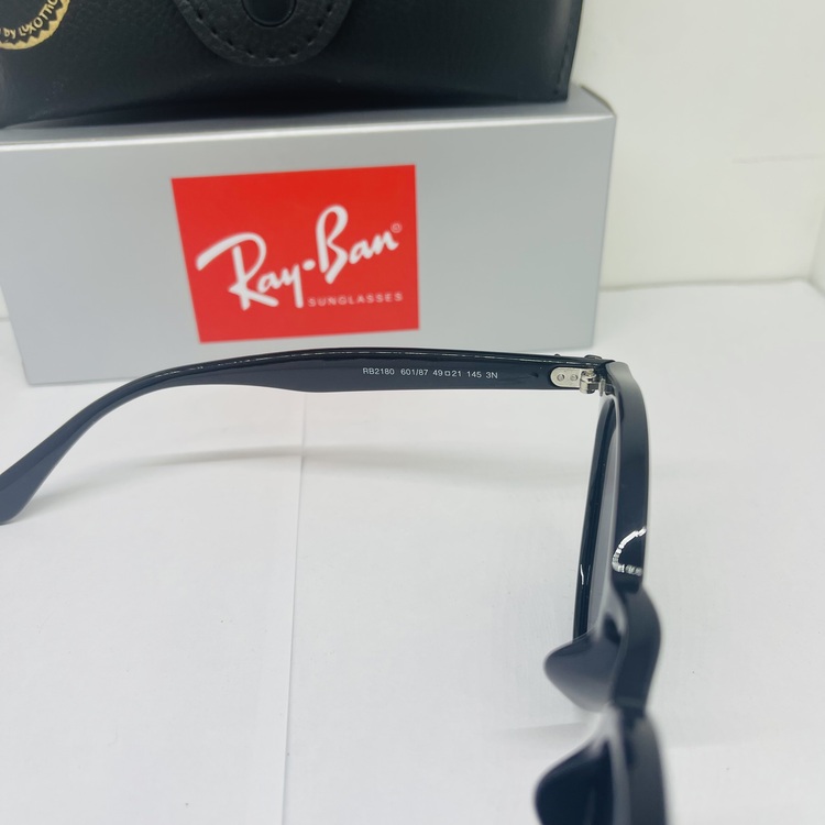RAYBAN RB-2180 SİYAH ÇERÇEVE SİYAH CAM UNİSEX