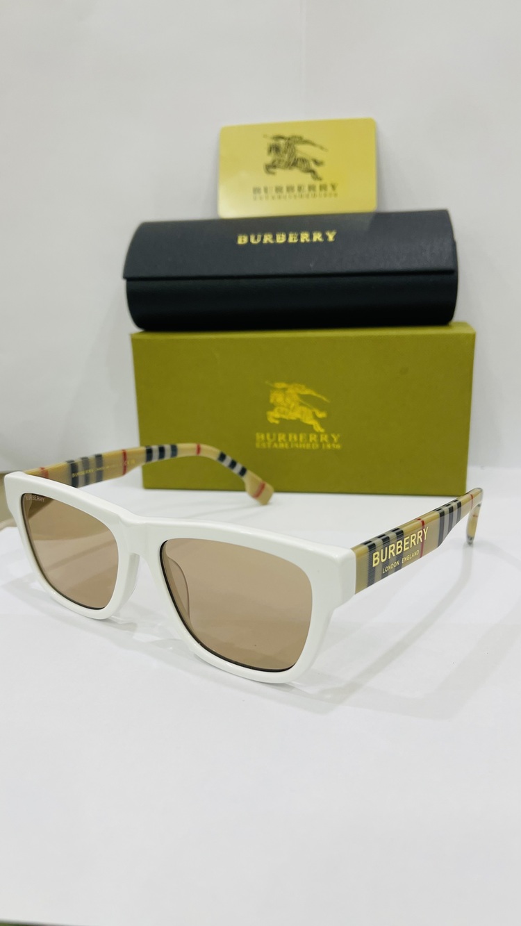 BURBERRY BEYAZ ÇERÇEVE KAHVE ŞEFFAF CAM