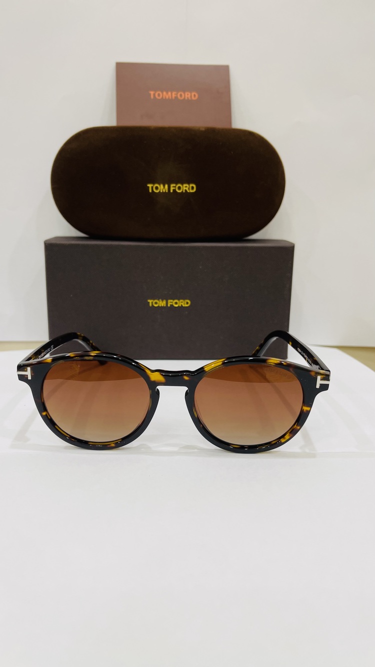 TOM FORD SİYAH ÇERÇEVE KAHVE ŞEFFAF CAM