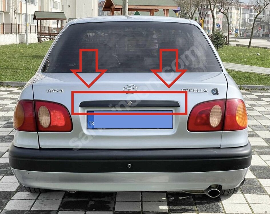 Toyota Corolla Terra Arka Plakalık Çıtası