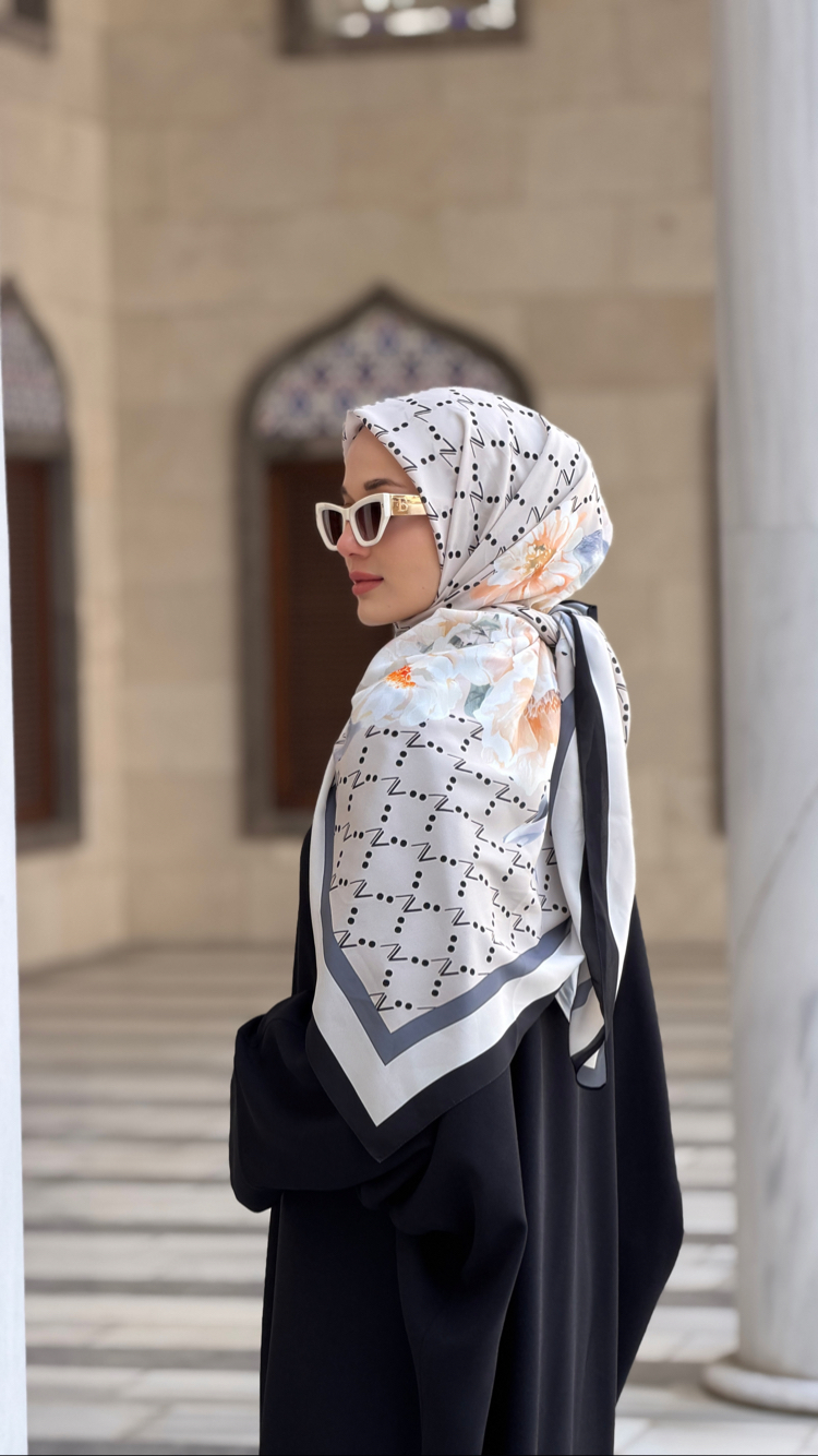 Monogram’ SİYAH 