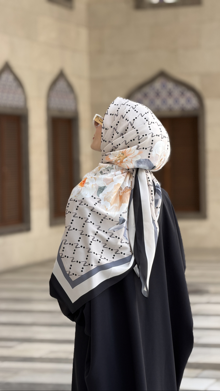 Monogram’ SİYAH 