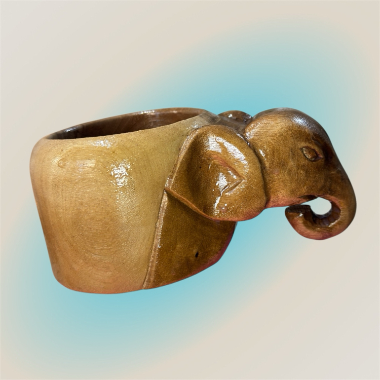 Ahşap El oyması ceviz kuksa bardak.