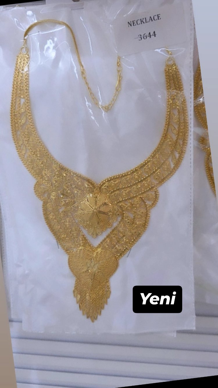 Hint Kolye Set