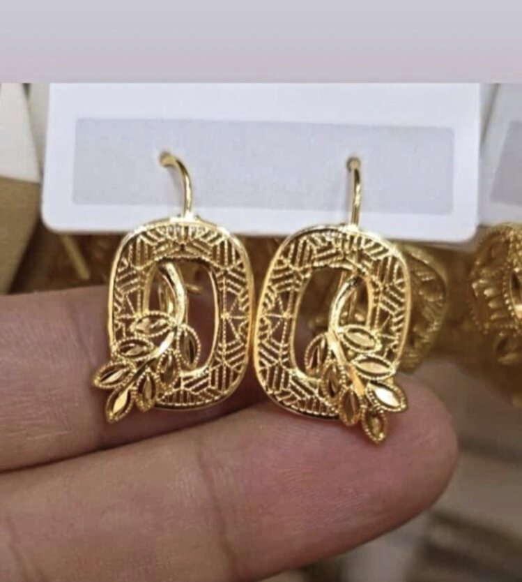 Başak Küpe