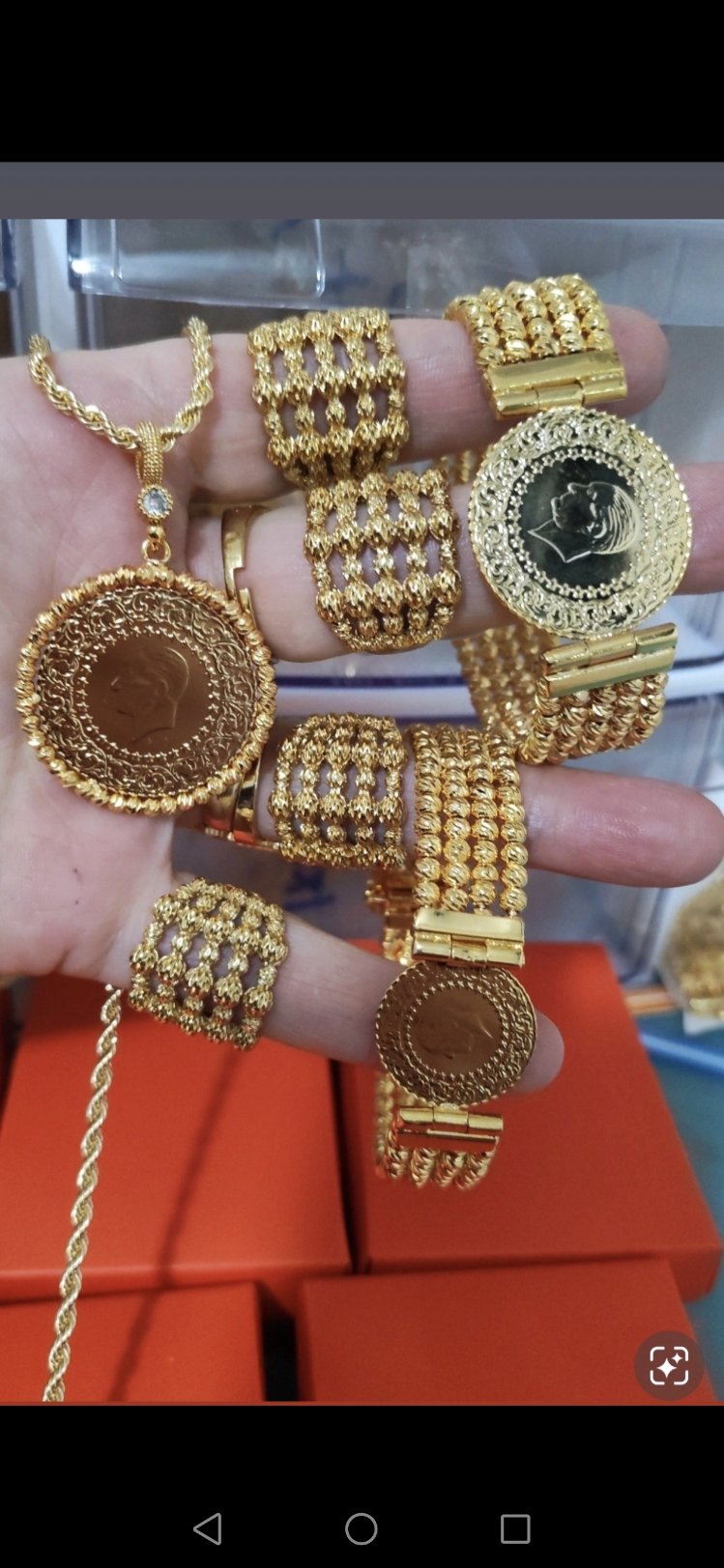 Beşi Biryerde Modeller  Kolye Fiyatidir 