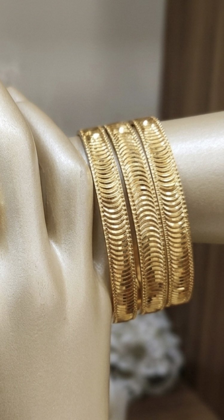 Gold Seri Sıralı Desenli Bilezik