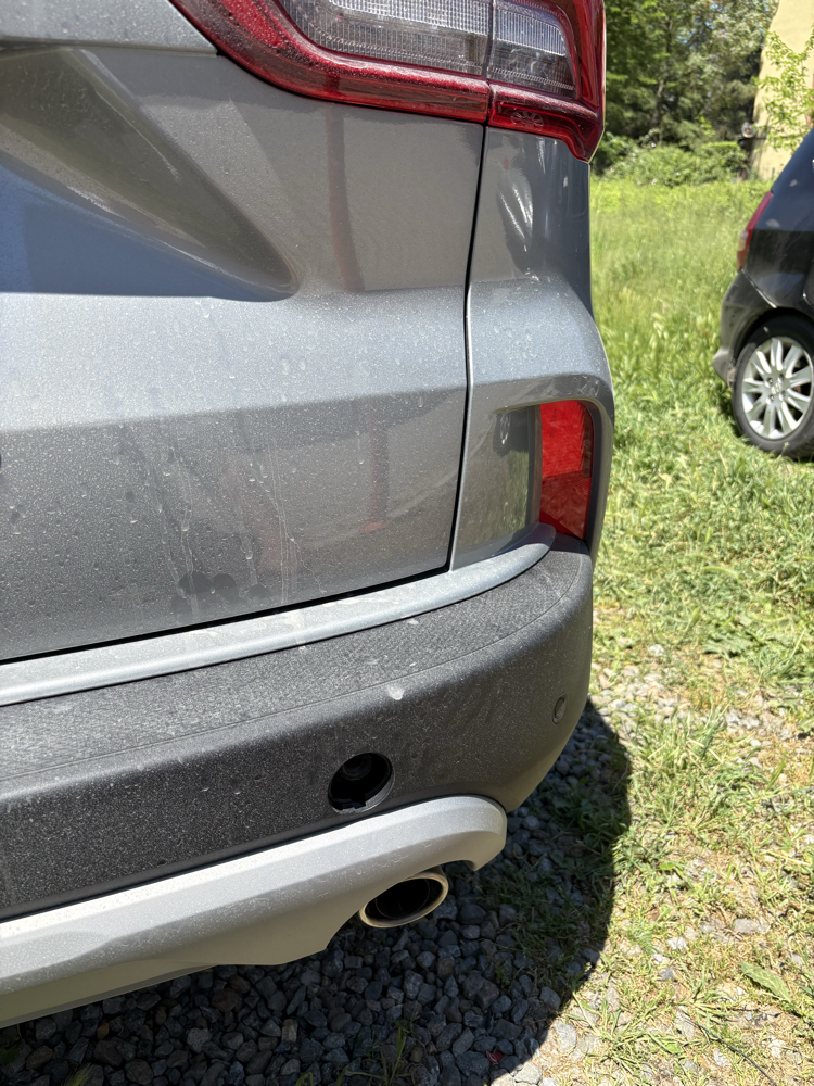 Ford Kuga arka tampon çeki demiri kapağı