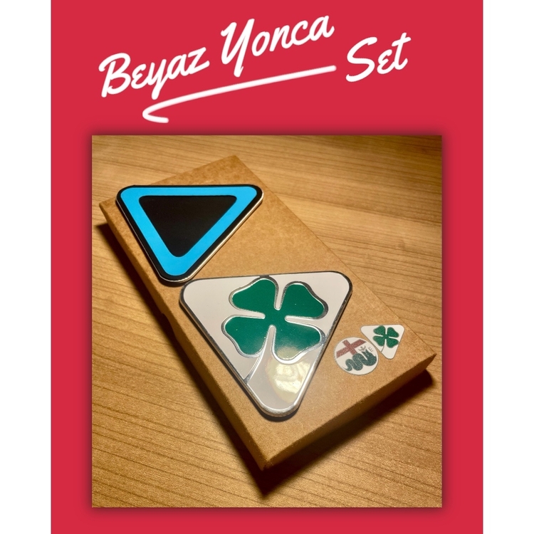 Alfa Romeo Beyaz Çamurluk Yoncası Seti