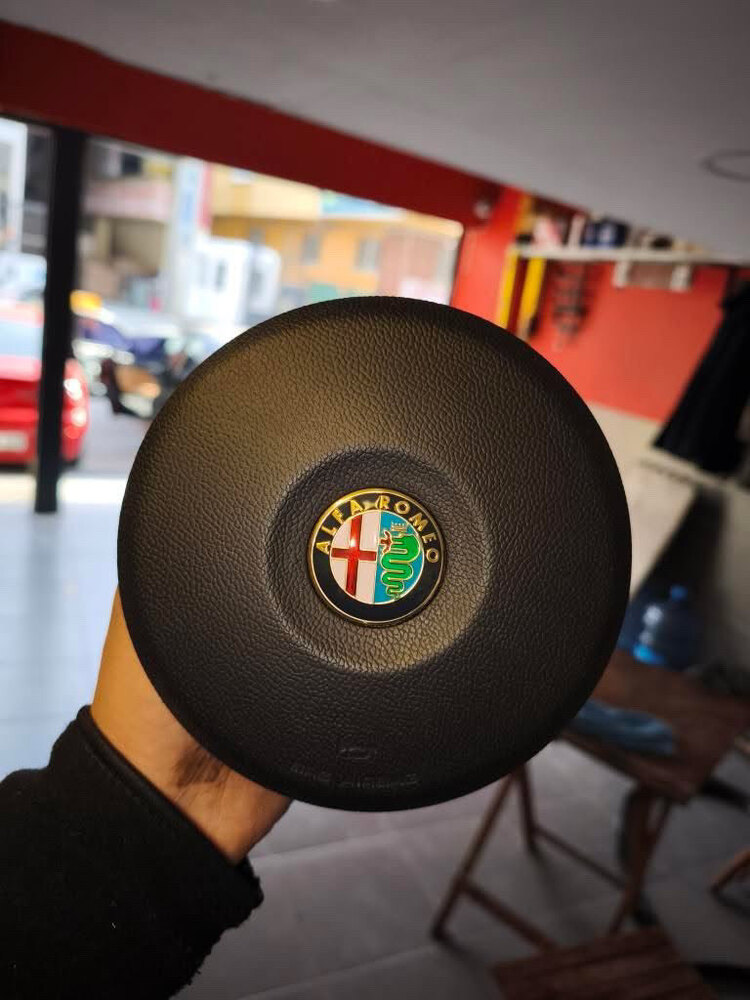 Alfa Romeo Gold Direksiyon Logo