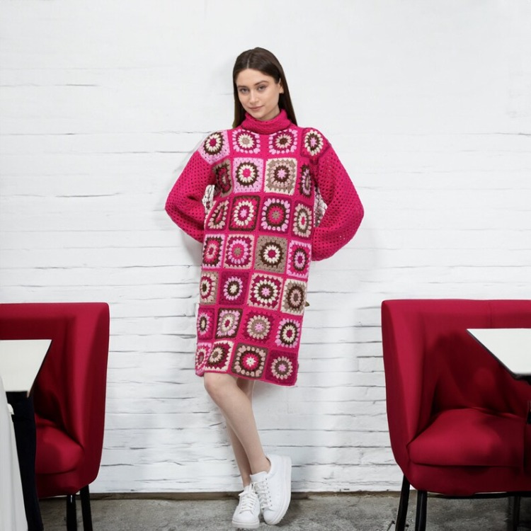 Pembe elbise 
