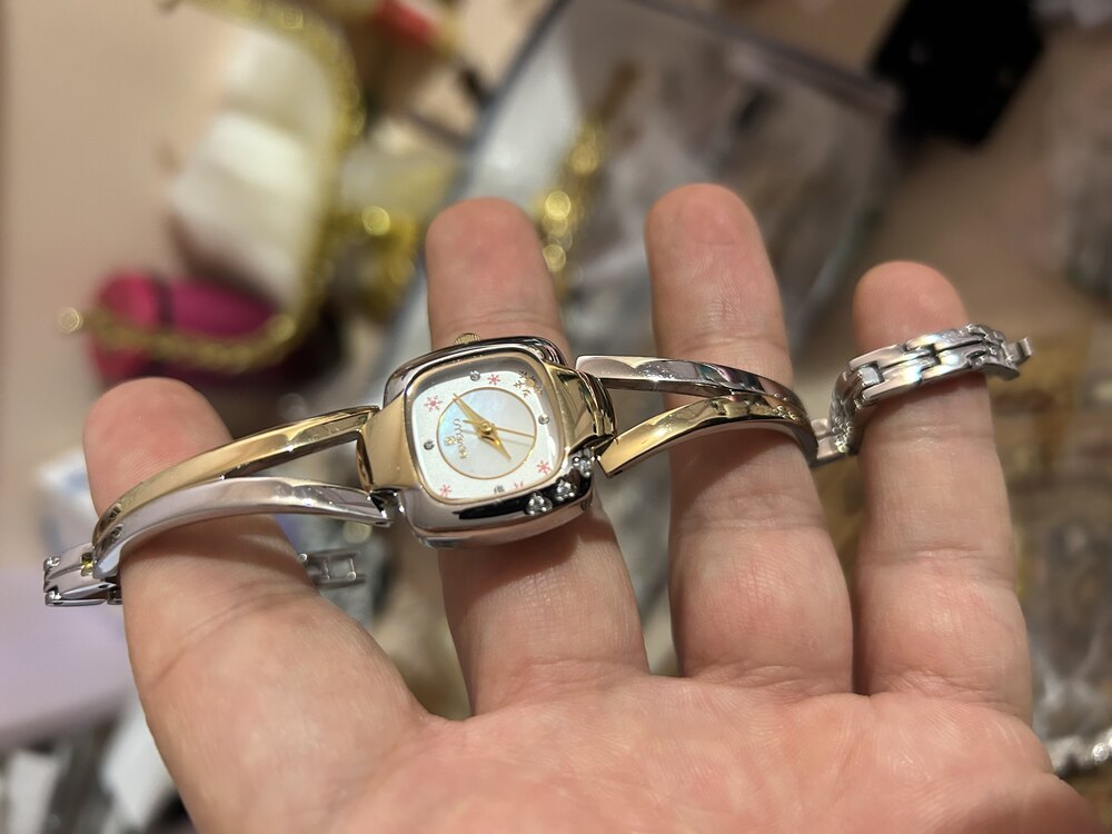 Revello Vintage kadın saati
