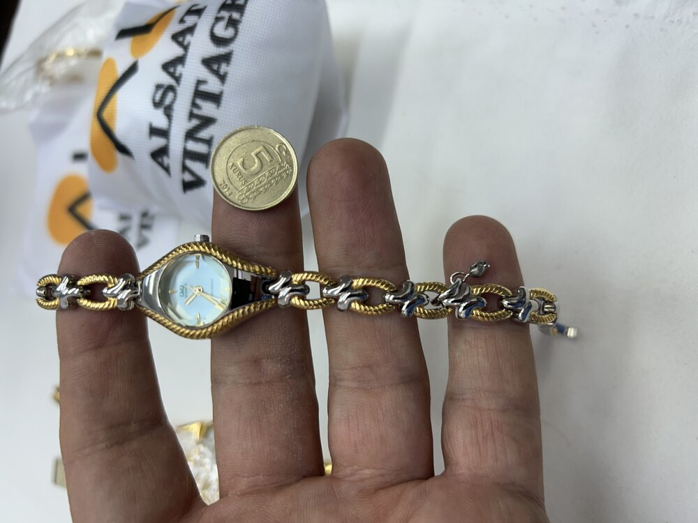 Q&Q vintage kadın saati 