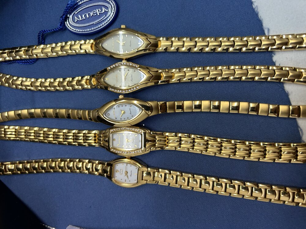 Almera Vintage kadın saati