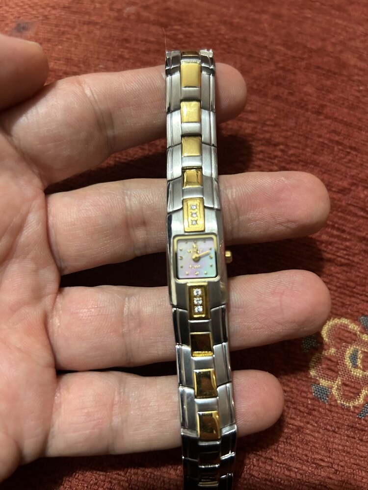 Revello minimal vintage kadın saati