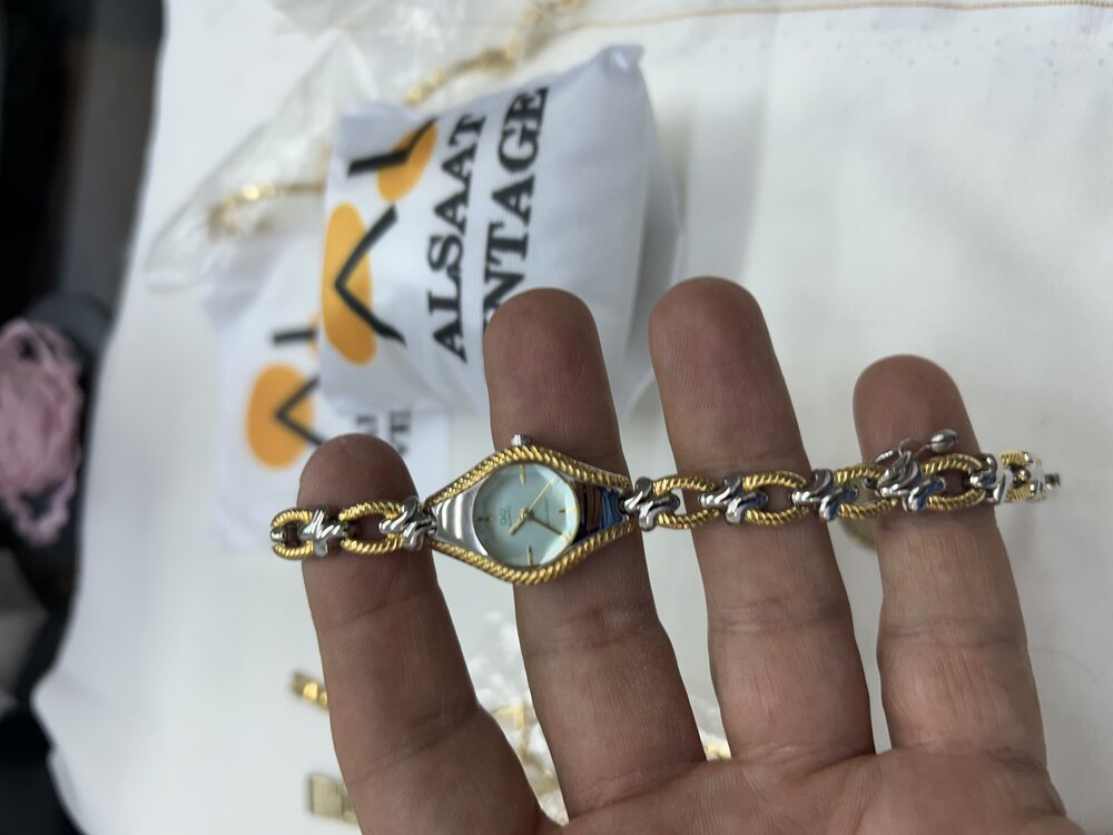 Q&Q vintage kadın saati 