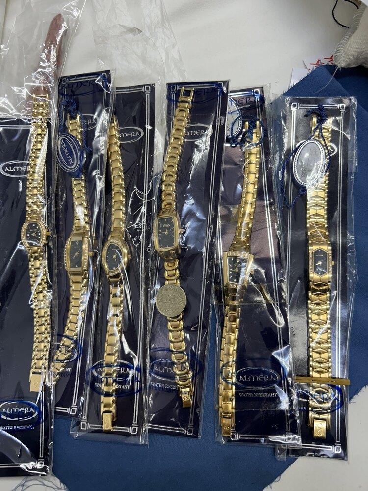 Almera Vintage kadın saati